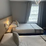 招待所 Diamonds Ltd