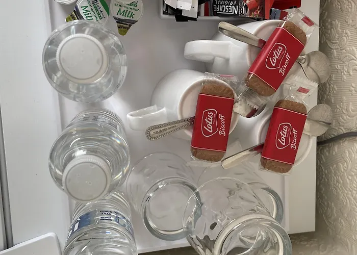 Diamonds Ltd Pensionat 3*